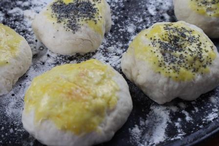 bread rolls before baking