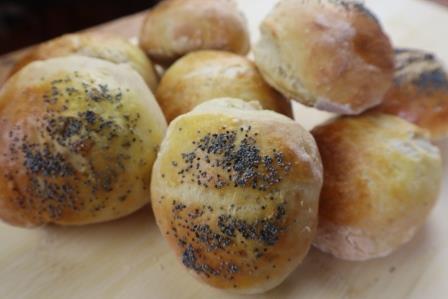 white bread rolls with 2 ingredients